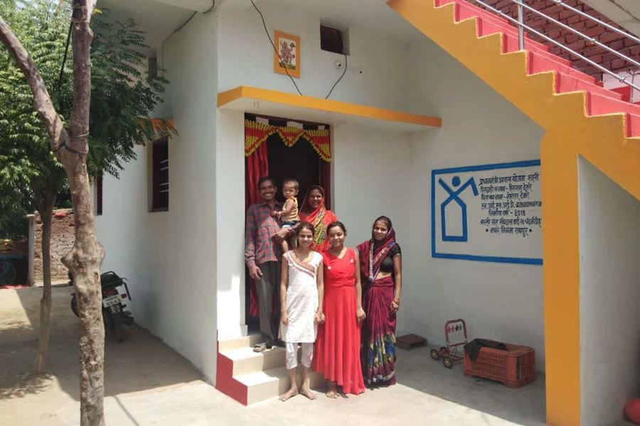 गरीबों को घर घर दिलाने सरकार कराए नया सर्वे, मुख्यमंत्री ने अधिकारियों को दिए निर्देश