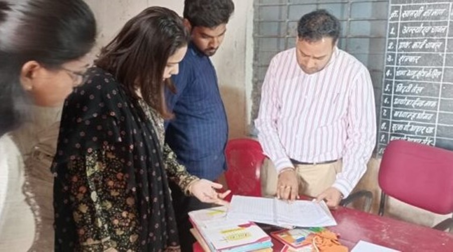 प्रति किलो शक्कर में 3 रुपए का बट्टा... SDM ने सरकारी राशन दुकान संचालक को थमाया निलंबन आदेश... दुकान भी सील