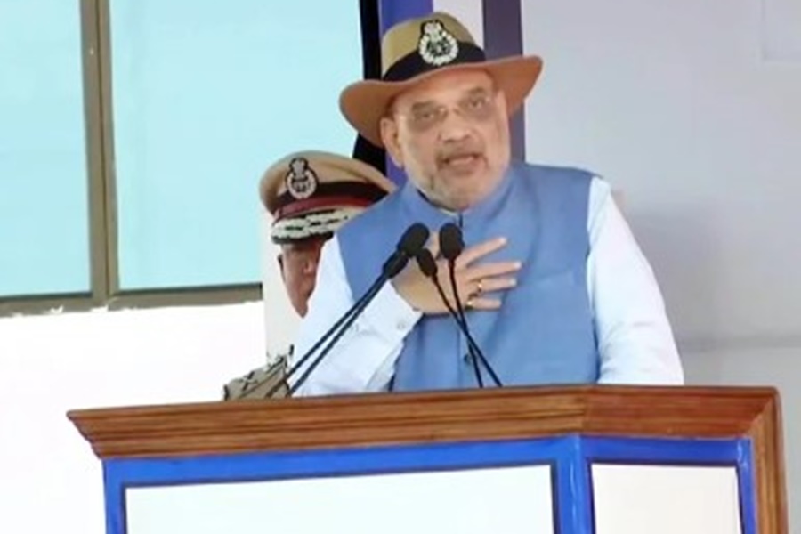 बस्तर में गरजे गृहमंत्री शाह... अंतिम चरण में नक्सलियों के खिलाफ जंग... CRPF है जहां, कोई चिंता नहीं वहां