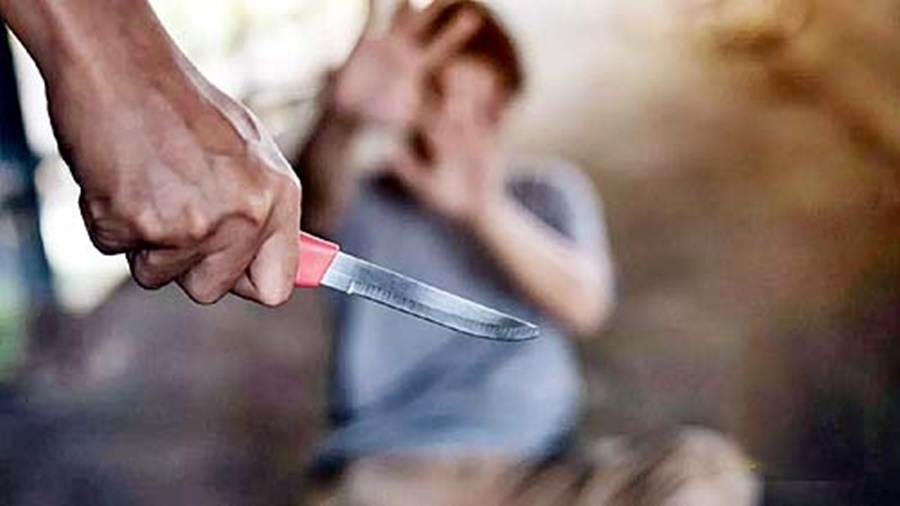 CRIME NEWS : कोतवाली इलाके में दिनदहाड़े हत्या... एक युवती के प्रेम में पड़े... दो दोस्तों के बीच हुआ खूनी संघर्ष