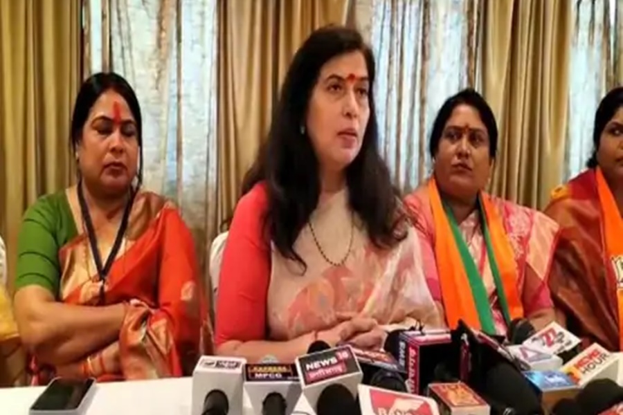 अरनपुर हमले के बाद सांसद सरोज पांडेय का बड़ा बयान... कहा, गृहमंत्री अमित शाह यूं ही नहीं कोई बात कहते