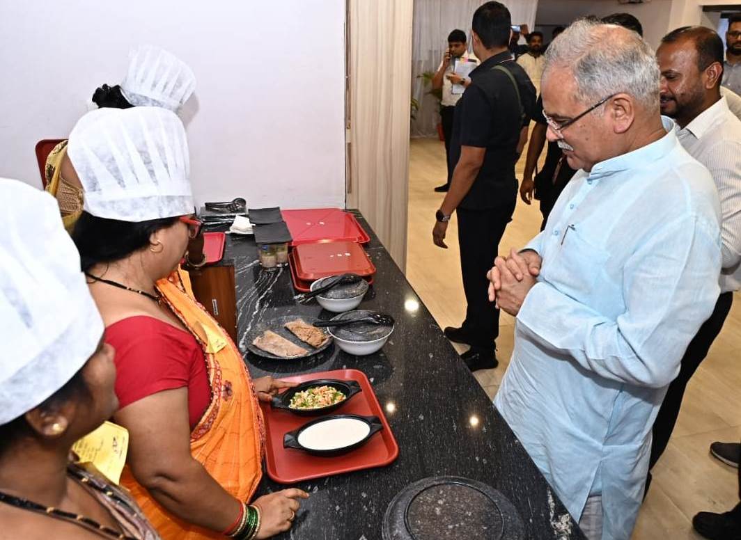 &rsquo;सेहत बाजार&rsquo; मिलेट्स कैफे का शुभारम्भ...... रागी की इडली, ब्राउनी, दोसा और कोदो खीर भा गई सबको