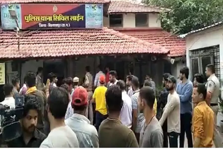 छत्तीसगढ़ में ठगी का बड़ा मामला... IG दफ्तर के आरक्षक ने नौकरी लगवाने का दिया झांसा... 1.13 करोड़ की लगाई चपत