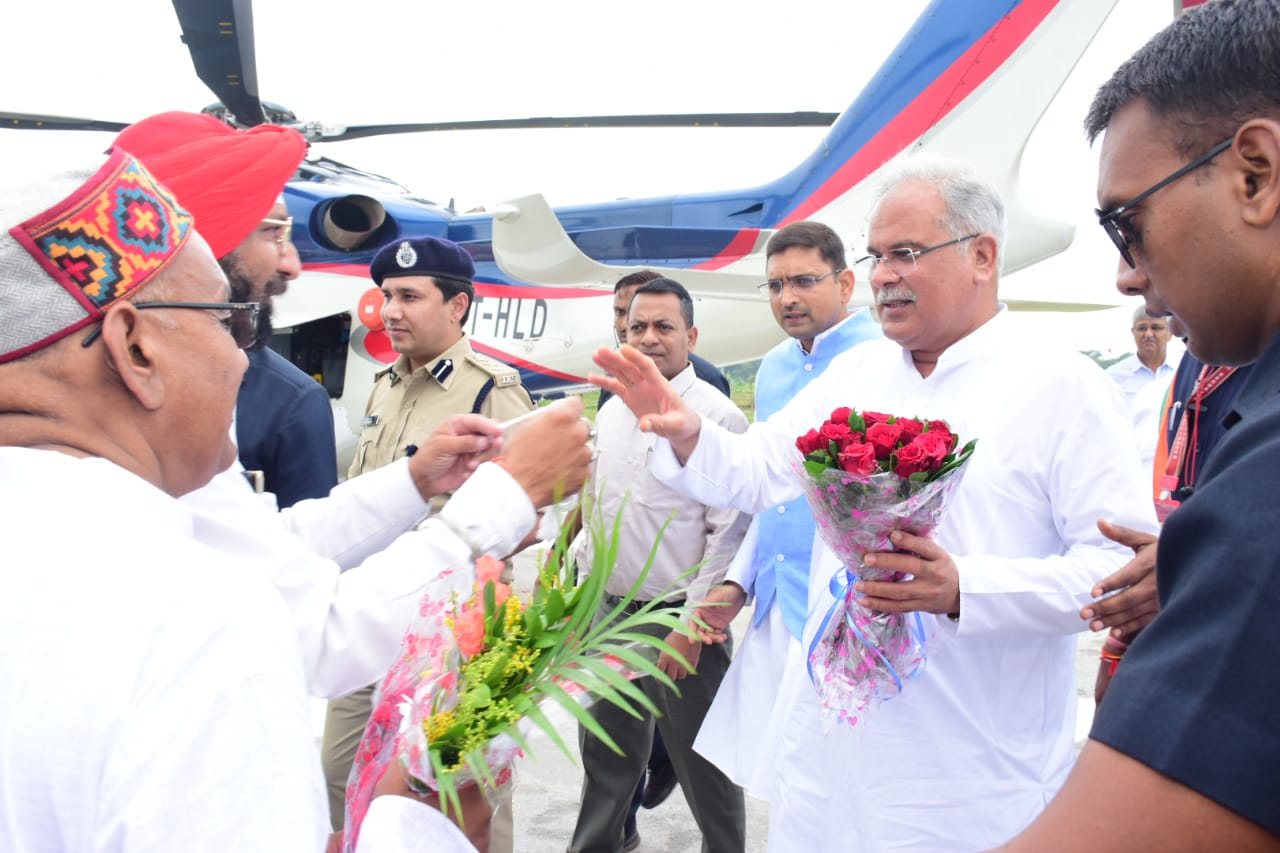 राजनांदगांव के ग्राम ठेकवा में भरोसे का सम्मेलन में चुनावी शंखनाद