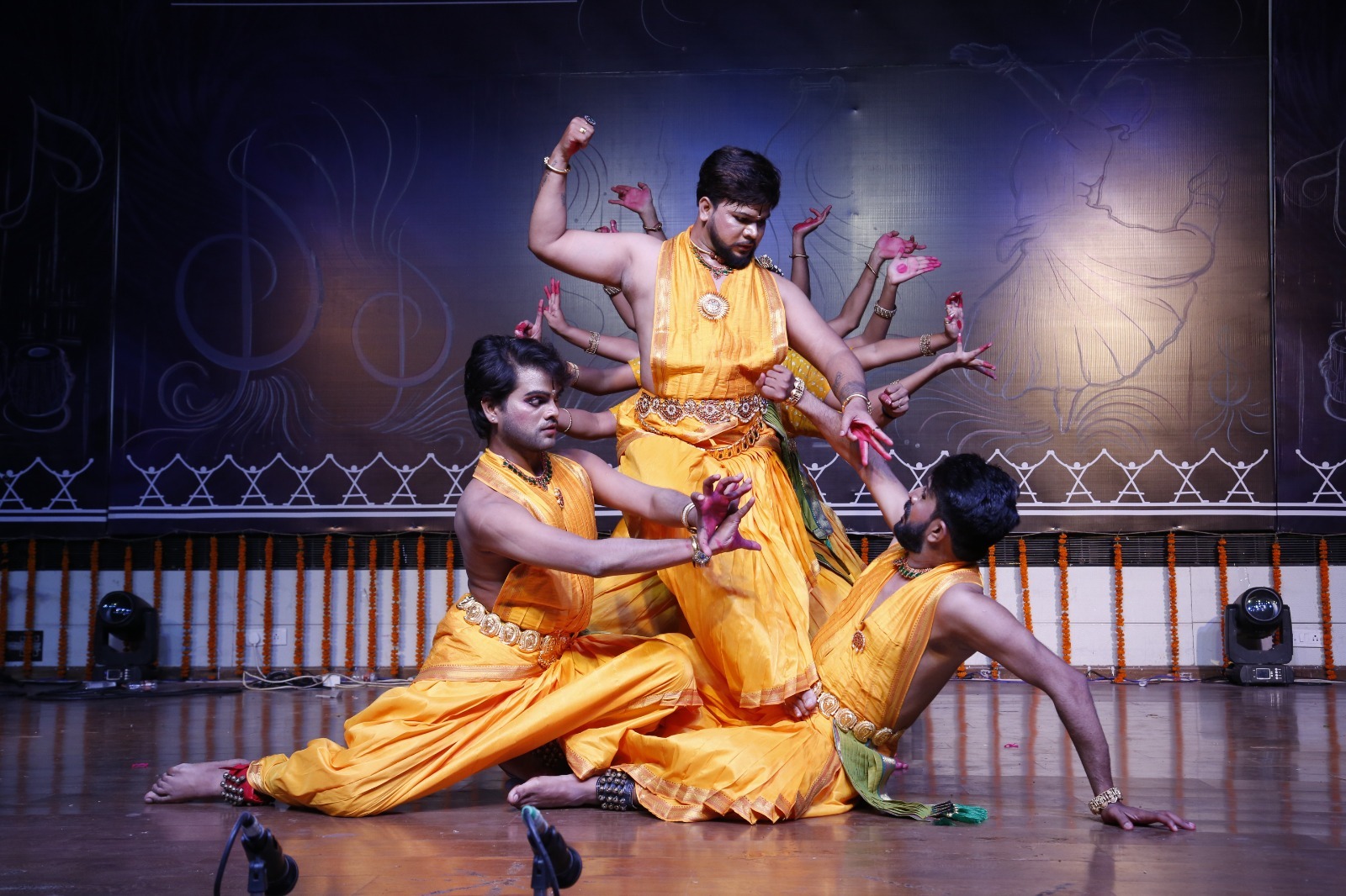 तीन दिवसीय चक्रधर समारोह में रिकॉर्ड एक हजार से अधिक कलाकारों ने दी शानदार प्रस्तुतियां