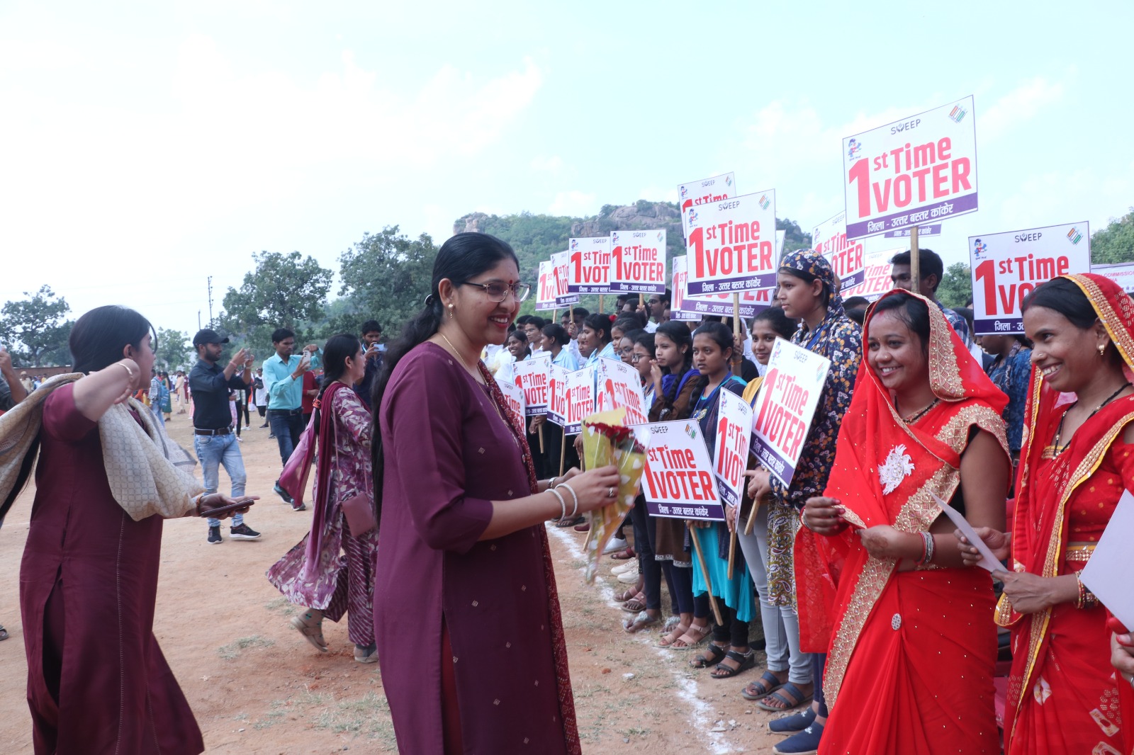 मुख्य चुनाव अधिकारी रीना बाबासाहेब कंगाले  ने सुगम एवं समावेशी मतदान हेतु समस्त आवश्यक तैयारी करने के दिए निर्देश
