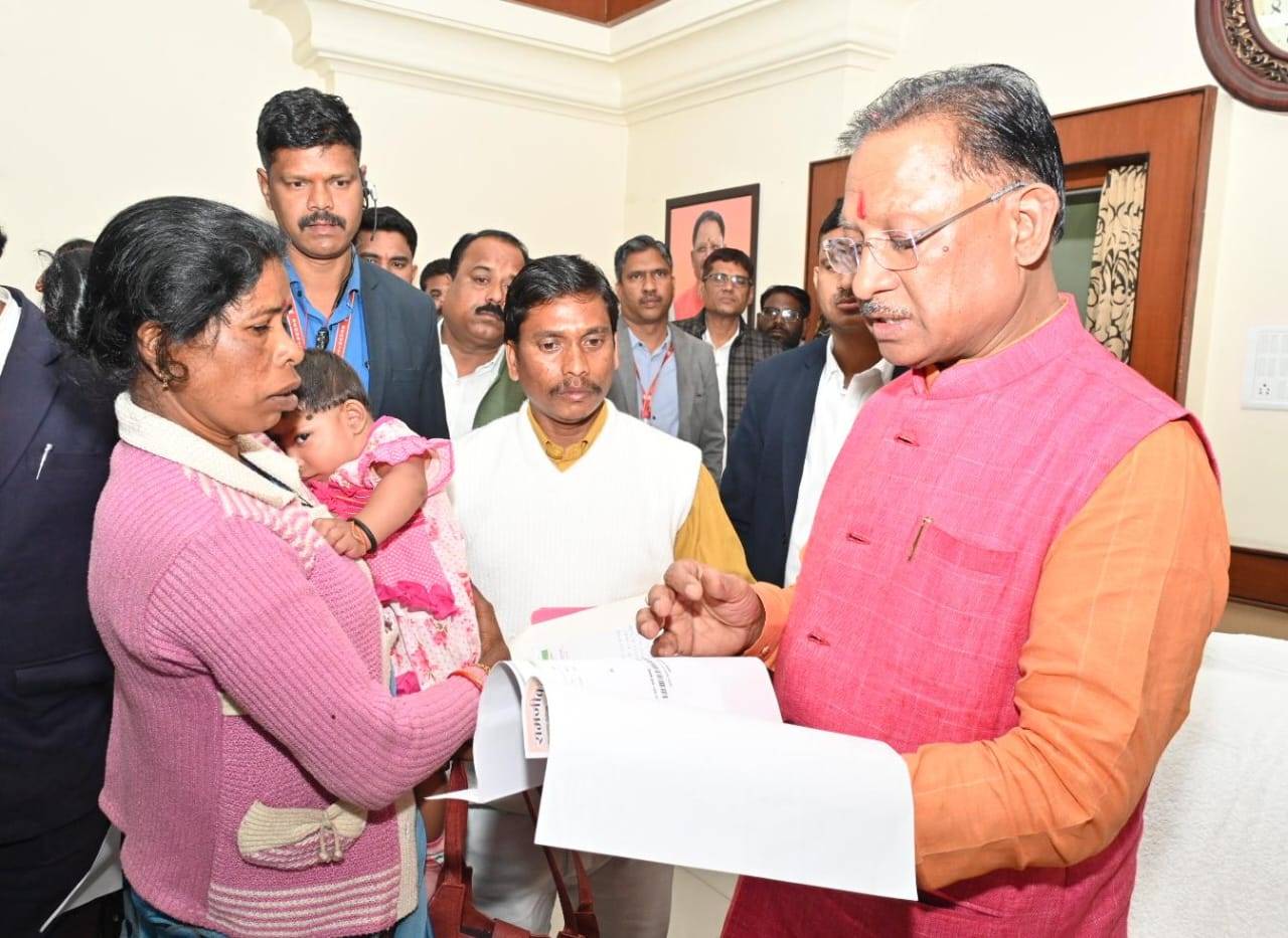 नन्ही बिटिया भूमिका की तकलीफ देख छलका मुख्यमंत्री का वात्सल्यभाव... दिया एम्स में त्वरित इलाज का निर्देश