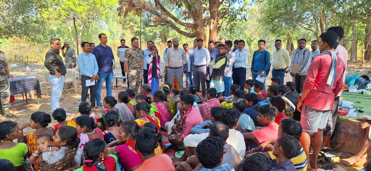  नियद नेल्ला नार योजनांतर्गत कलेपाल में हुए विकास कार्यों का कलेक्टर ने किया निरीक्षण