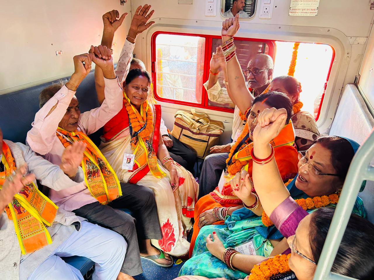  श्री राम लला के दर्शन के लिए श्रद्धालुओं में अपार उत्साह&hellip; जय श्री राम के नारों से भक्तिमय हुआ वातावरण