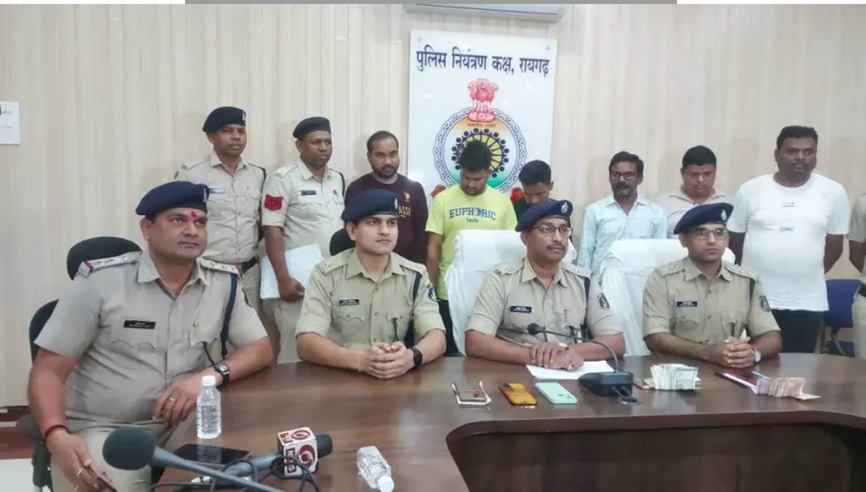 सटोरियों पर पुलिस की बड़ी कार्यवाही....IPL में बॉल टू बॉल लगवा रहे थे सट्टा