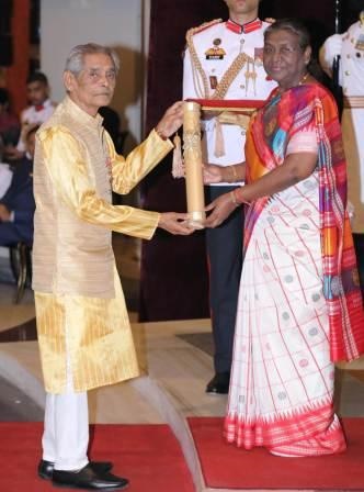 प्रसिद्ध कत्थक गुरू रामलाल बरेठ की कला साधना को राष्ट्रीय स्तर पर मिली पहचान, राष्ट्रपति ने पद्मश्री पुरस्कार से सम्मानित किया 