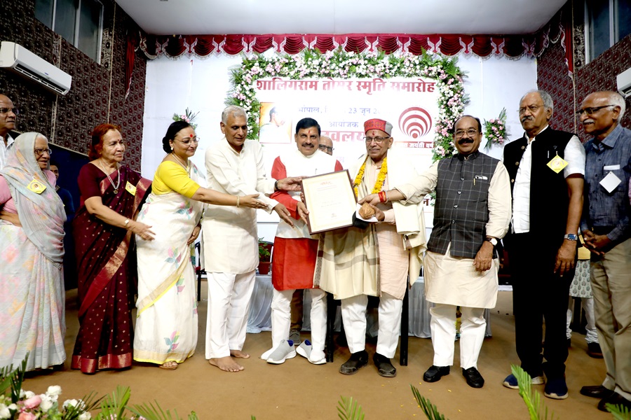 शालिगराम तोमर ने विद्यार्थियों के हित में असाधारण कार्य किया: डिप्टी सीएम साय