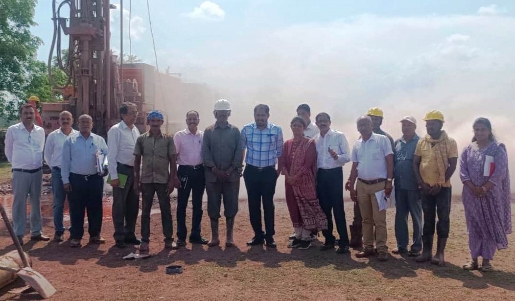 जल जीवन मिशन के कार्यों का किया पीएचई सचिव ने किया निरीक्षण