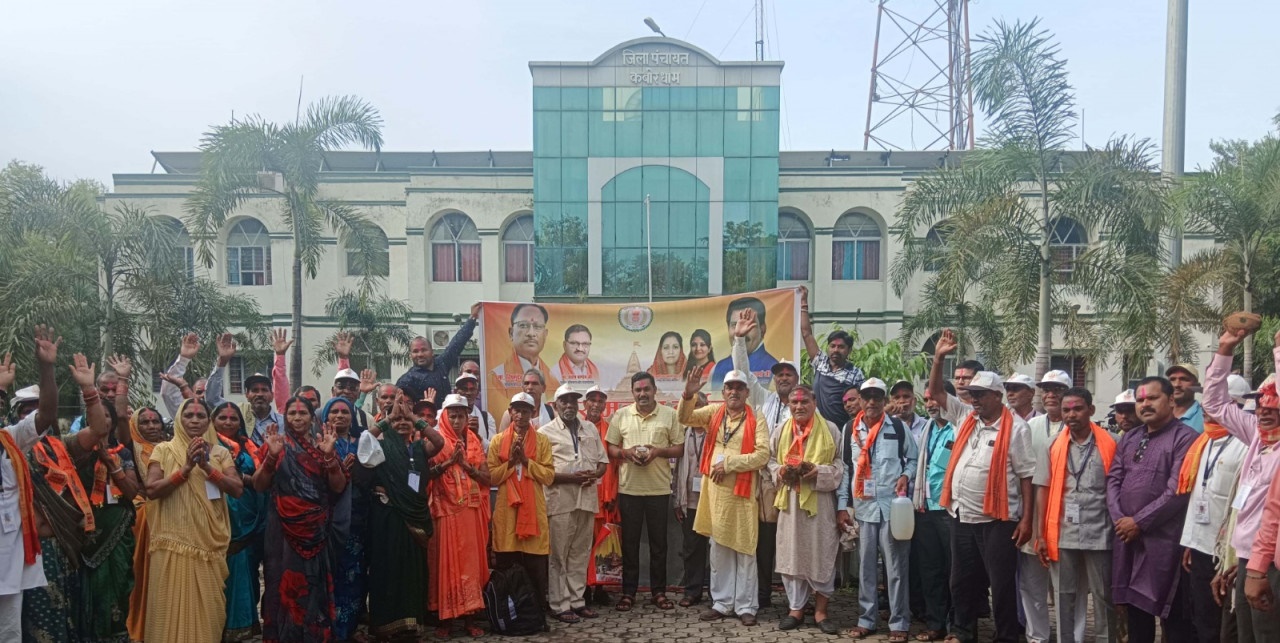 राम लला और काशी विश्वनाथ मंदिर का दर्शन मनोकामना पूरी होने जैसी : जिले के श्रद्धालु