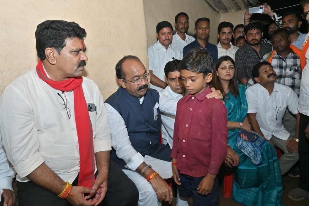 उप मुख्यमंत्री अरुण साव और विजय शर्मा राजस्व मंत्री टंकराम वर्मा एवं विधायक भावना बोहरा के साथ पहुँचे लोहारीडीह