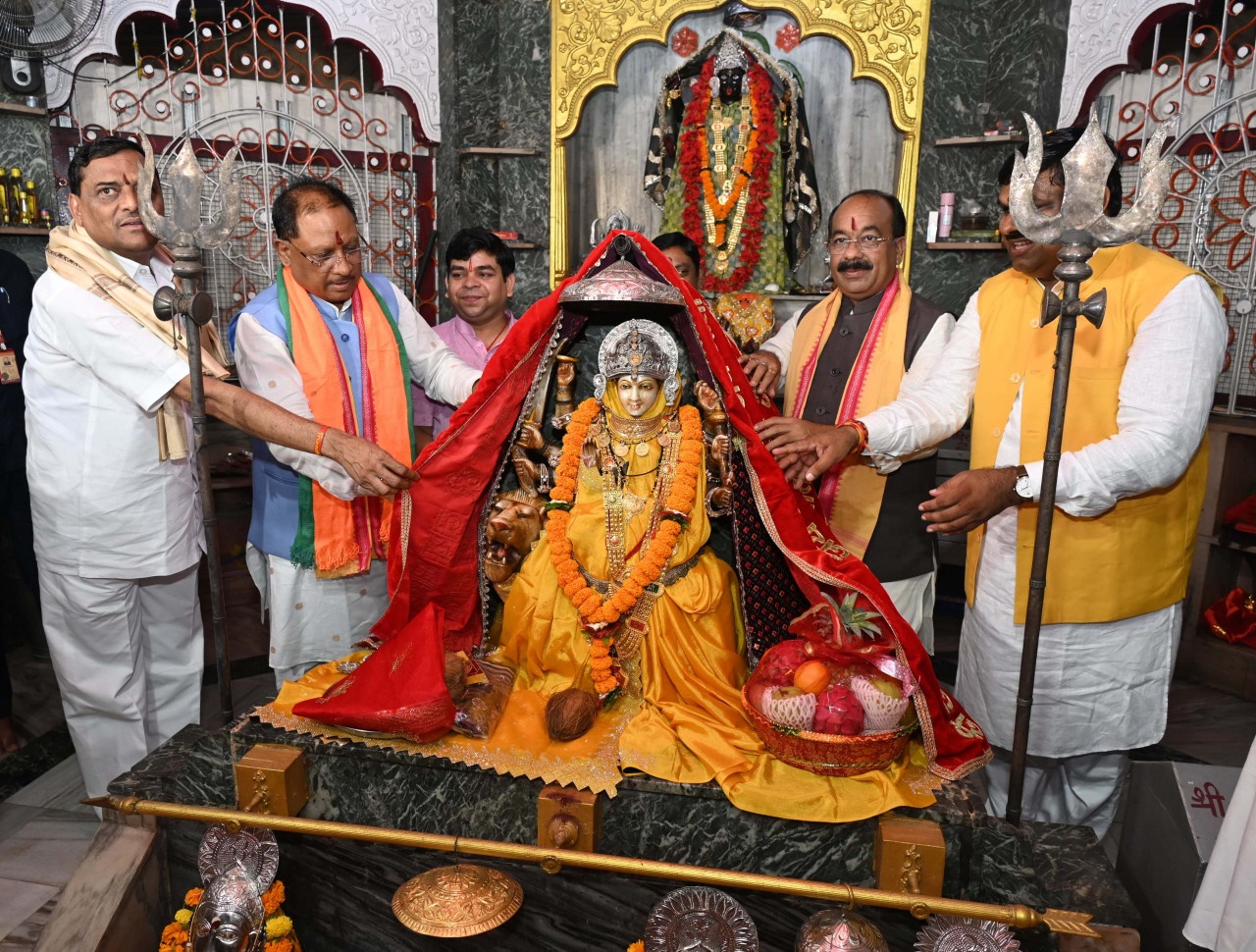 मुख्यमंत्री विष्णुदेव साय ने दुर्ग के चंडी मंदिर में पूजा-अर्चना कर : 23 करोड़ रूपए की लागत के विभिन्न विकास कार्यों का भूमिपूजन