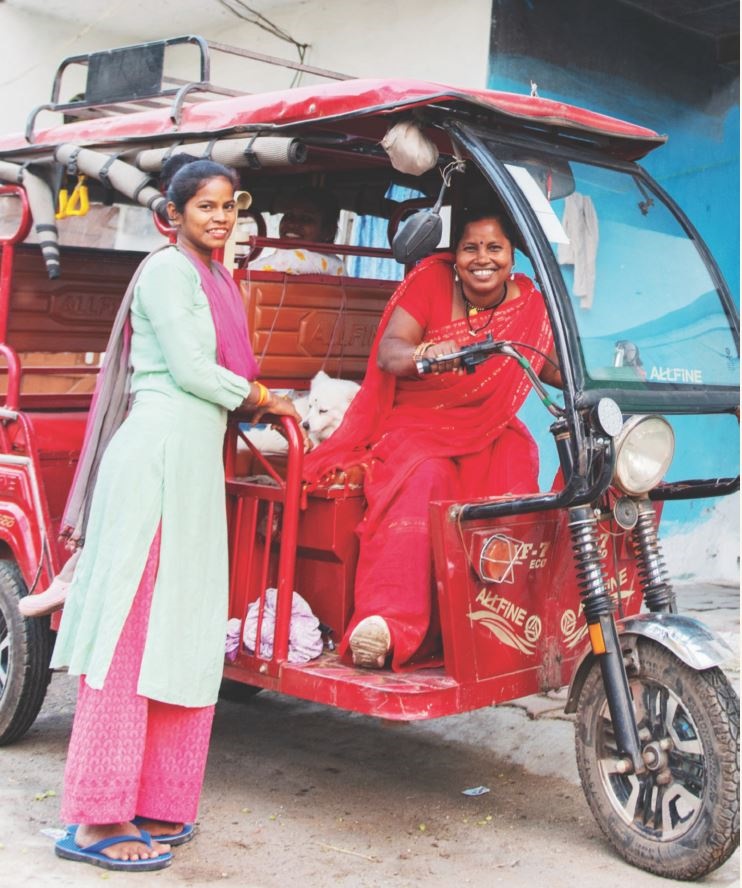 'दीदी ई-रिक्शा सहायता योजना&rsquo; से बदली अन्नू की तकदीरv