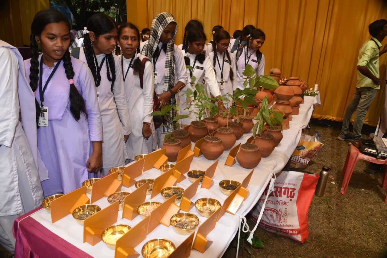 प्रदेश में अपनी तरह का पहला नवाचार : बूटीगढ़ में जल संरक्षण और आयुर्वेदिक चिकित्सा पद्धति का समन्वय