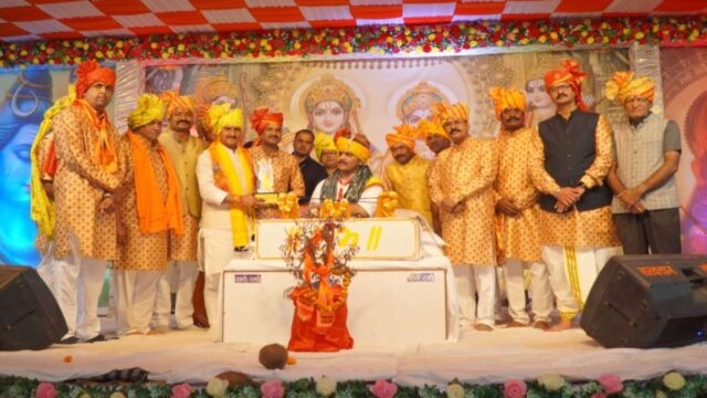 केंद्रीय राज्य मंत्री तोखन साहू श्री राम कथा के समापन अवसर पर शामिल हुए : भवन निर्माण के लिए 11 लाख रुपये की राशि देने की घोषणा की