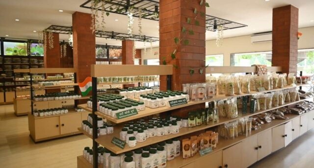 हर्बल उत्पादों से सभी महिलाएं आर्थिक रूप से सम्पन्न हो रही