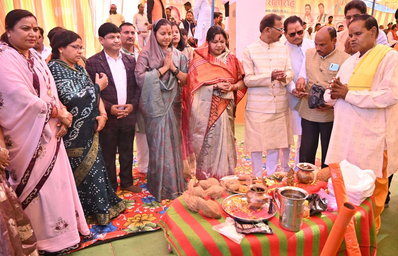 राज्य सरकार प्रदेश के चहुंमुखी विकास के लिए प्रतिबद्ध : मंत्री लक्ष्मी राजवाड़े