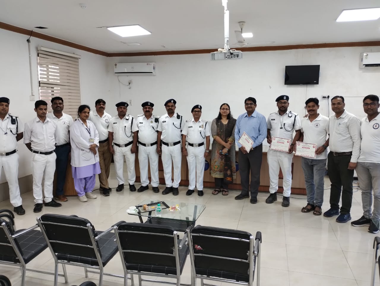 विश्व कैंसर दिवस पर दक्षिण पूर्व मध्य रेलवे सेंट्रल हॉस्पिटल में रक्तदान शिविर का आयोजन  