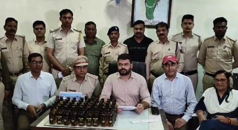 आबकारी की बड़ी कार्रवाई&hellip; 1000 पेटी अंग्रेजी शराब से भरी कंटेनर जब्त