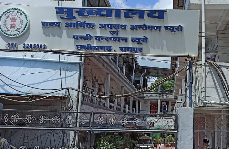 ACB की बड़ी कार्रवाई...  एक ही दिन में दो घूसखोर गिरफ्तार, बाबू और पटवारी रंगे हाथों पकड़ाये