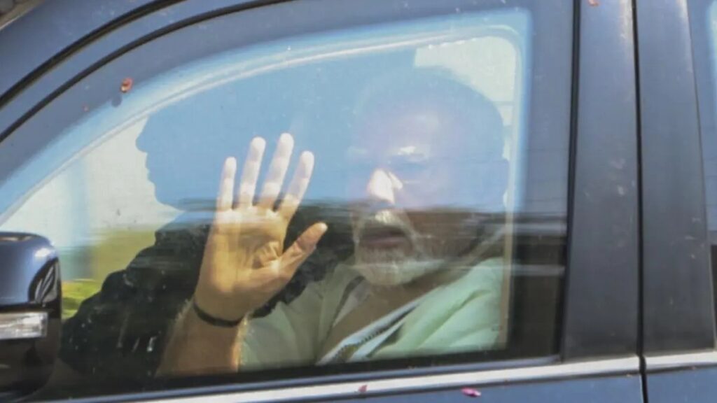 पीएम मोदी पहुंचे बिलासपुर... थोड़ी देर में आम सभा को करेंगे संबोधित