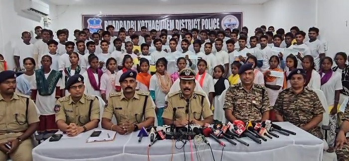 केंद्रीय गृहमंत्री अमित शाह के बस्तर दौरे के बीच छत्तीसगढ़ के 86 नक्सलियों का तेलंगाना में सरेंडर