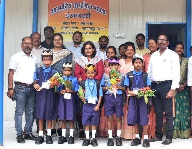 ईरकभट्टी के बच्चों की आँखों में लौटी चमक, बंद स्कूल में फिर से गूंजे क, ख, ग.....