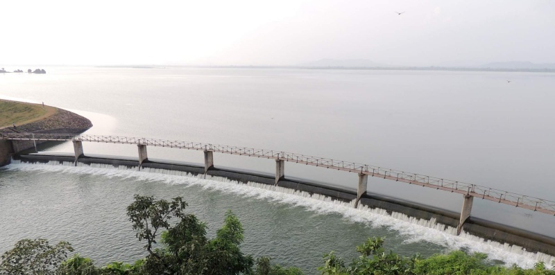 सिंचाई जलाशयों में 50 फीसद जलभराव...  खारंग डेम और खपरी जलाशय हुए लबालब