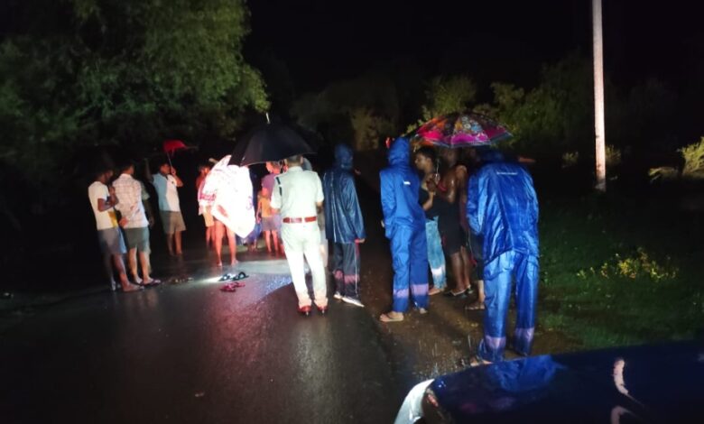 सावधान... बारिश के दिनों में नालों में चढ़ जाए पानी तो न करें उसे पार