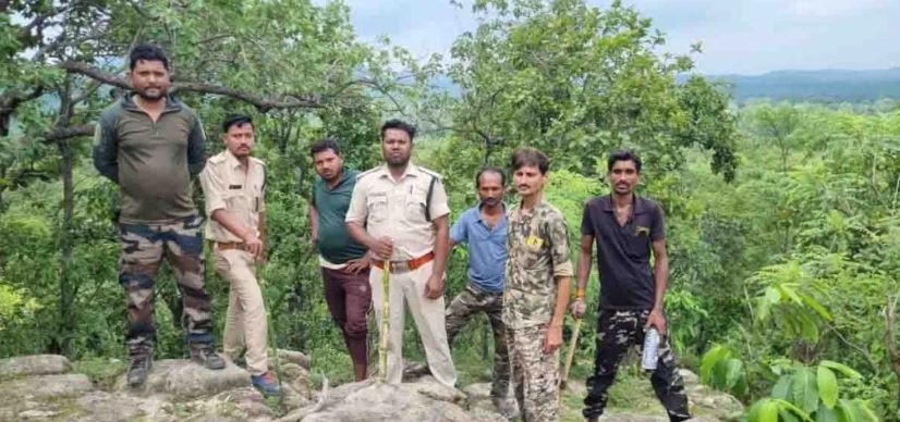 हाथियों के बाद अब बाघ का खतरा