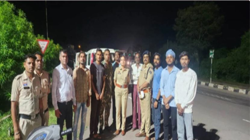 सड़क पर मवेशी छोड़ने पर कार्रवाई, 7 मालिकों पर FIR दर्ज