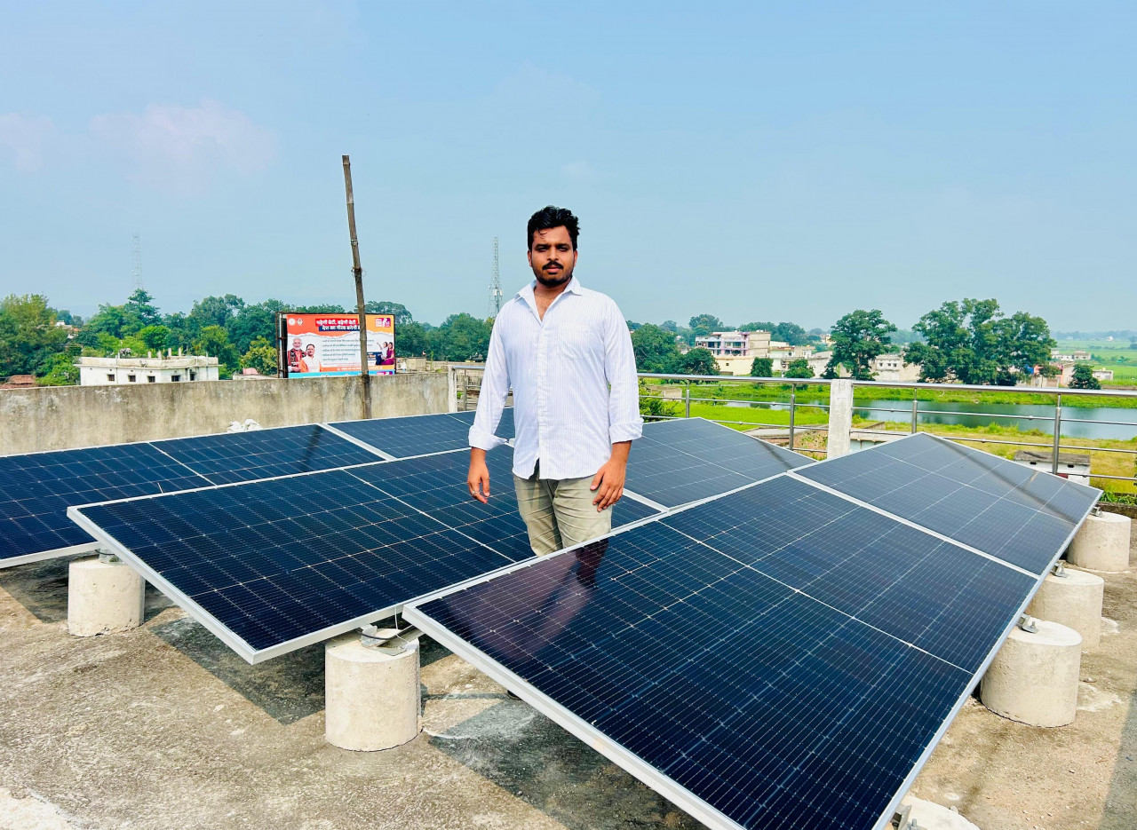 सौर ऊर्जा बना आत्मनिर्भरता का प्रतीक