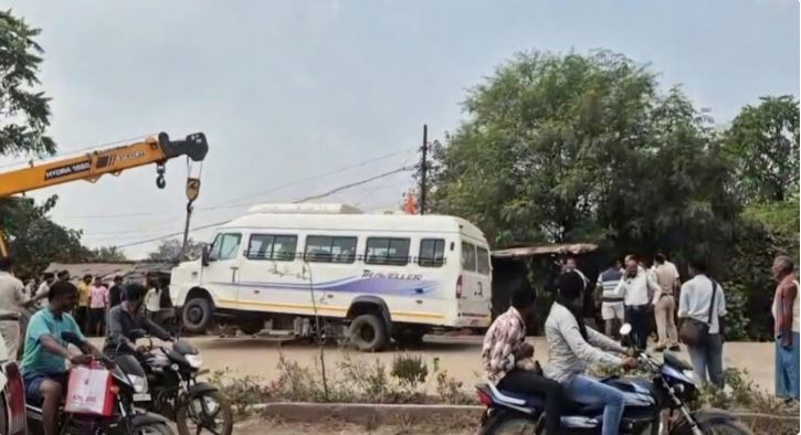 दीपावली पर सड़क हादसों में चार युवकों की मौत, एक पुलिस कर्मी सहित चार घायल