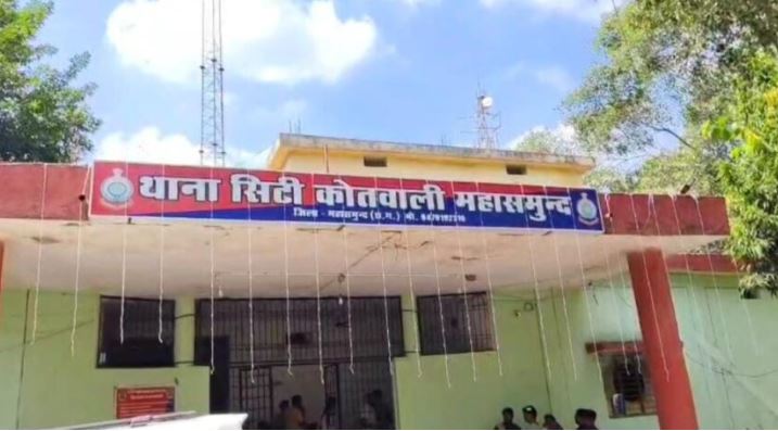 होटल में पुलिस ने मारा छापा, जुआ खेलते 17 जुआरी रंगे हाथों गिरफ्तार