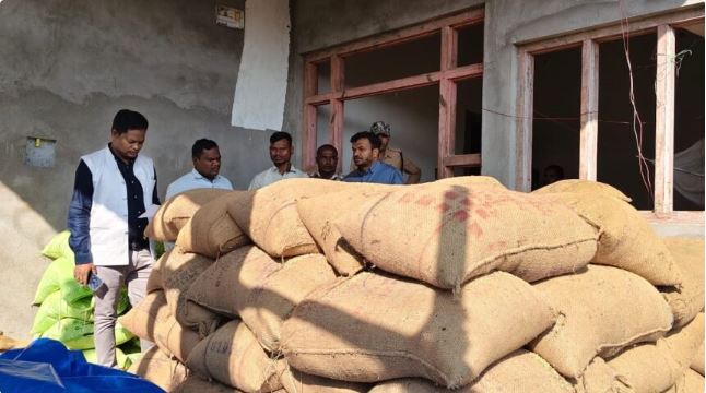 धान खरीदी में लापरवाही, दो ग्रामीण कृषि विस्तार अधिकारी निलंबित