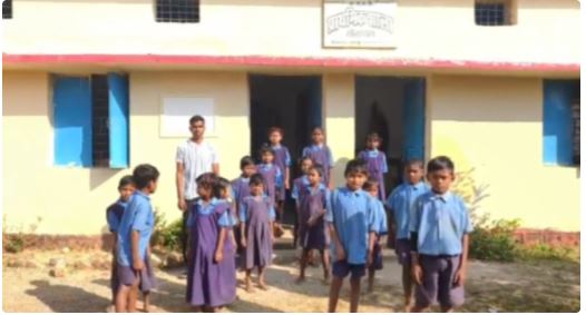 एक साल से बिना शिक्षक पढ़ रहे बच्चे, प्रधान पाठक गायब&mdash;आप नेता सुरजीत सिंह ठाकुर ने की कड़ी कार्रवाई की मांग
