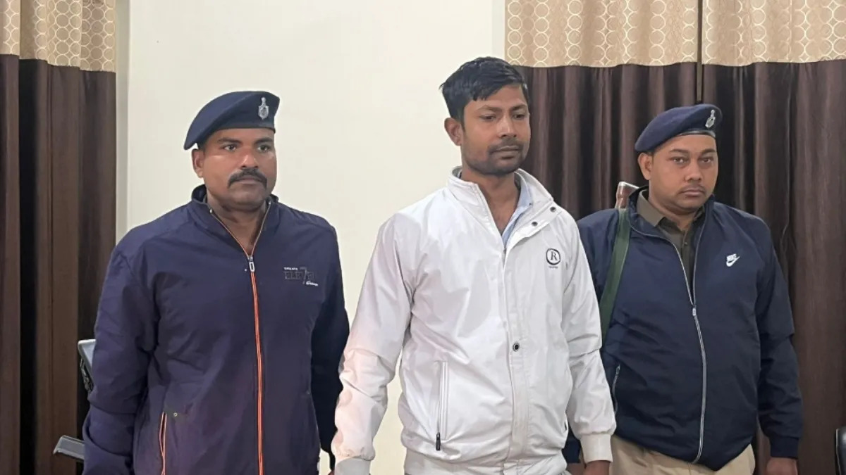 BEO ऑफिस में घूसखोरी का मामला: 14000 रुपये घूस लेते कर्मचारी गिरफ्तार