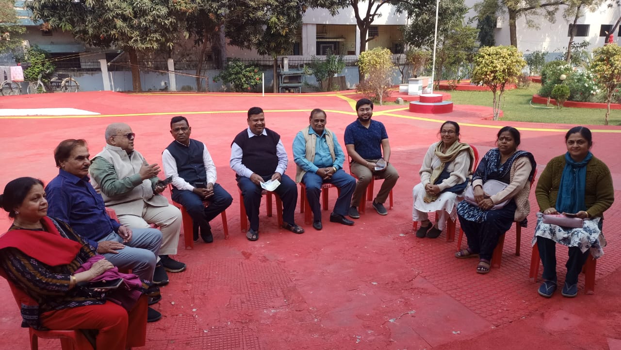 समाजसेवी कपिल अग्रवाल पहुंचे सियान गुड़ी... प्रकल्प की प्रशंसा की