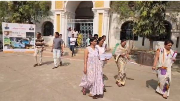 टीईटी परीक्षा में ढाई हजार परीक्षार्थी रहे अनुपस्थित, लंबे सवालों ने उलझाया