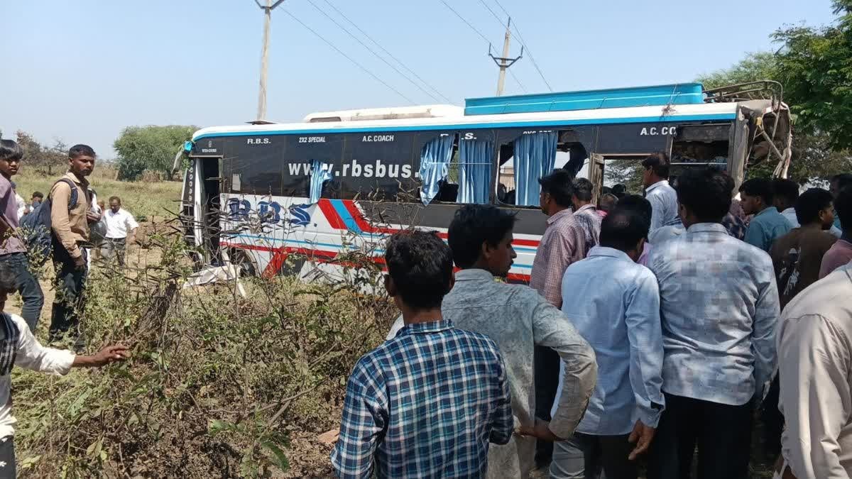 बलौदाबाजार के पास रायपुर बिलासपुर हाइवे पर भीषण सड़क हादसा, 4 की मौत, 18 घायल