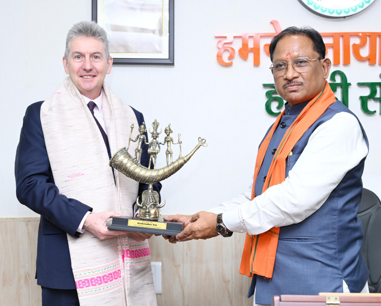 आस्ट्रेलिया के महावाणिज्य दूत बर्नार्ड लिंच ने की सीएम साय से सौजन्य मुलाकात