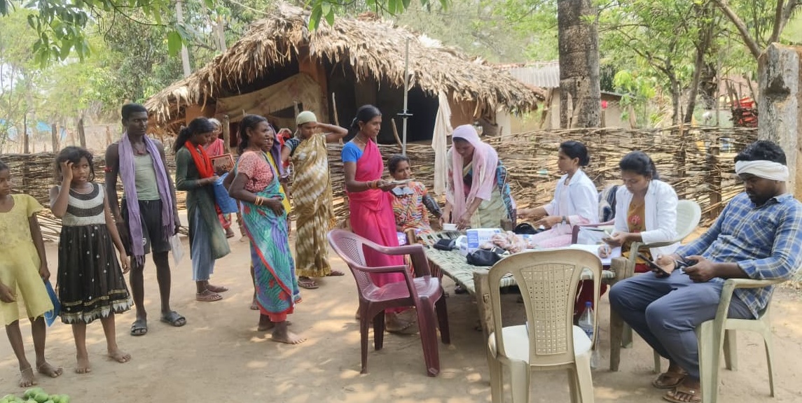 बस्तर में स्वास्थ्य अभियान ने पकड़ी रफ्तार, दूरस्थ अंचलों तक बढ़ा भरोसा