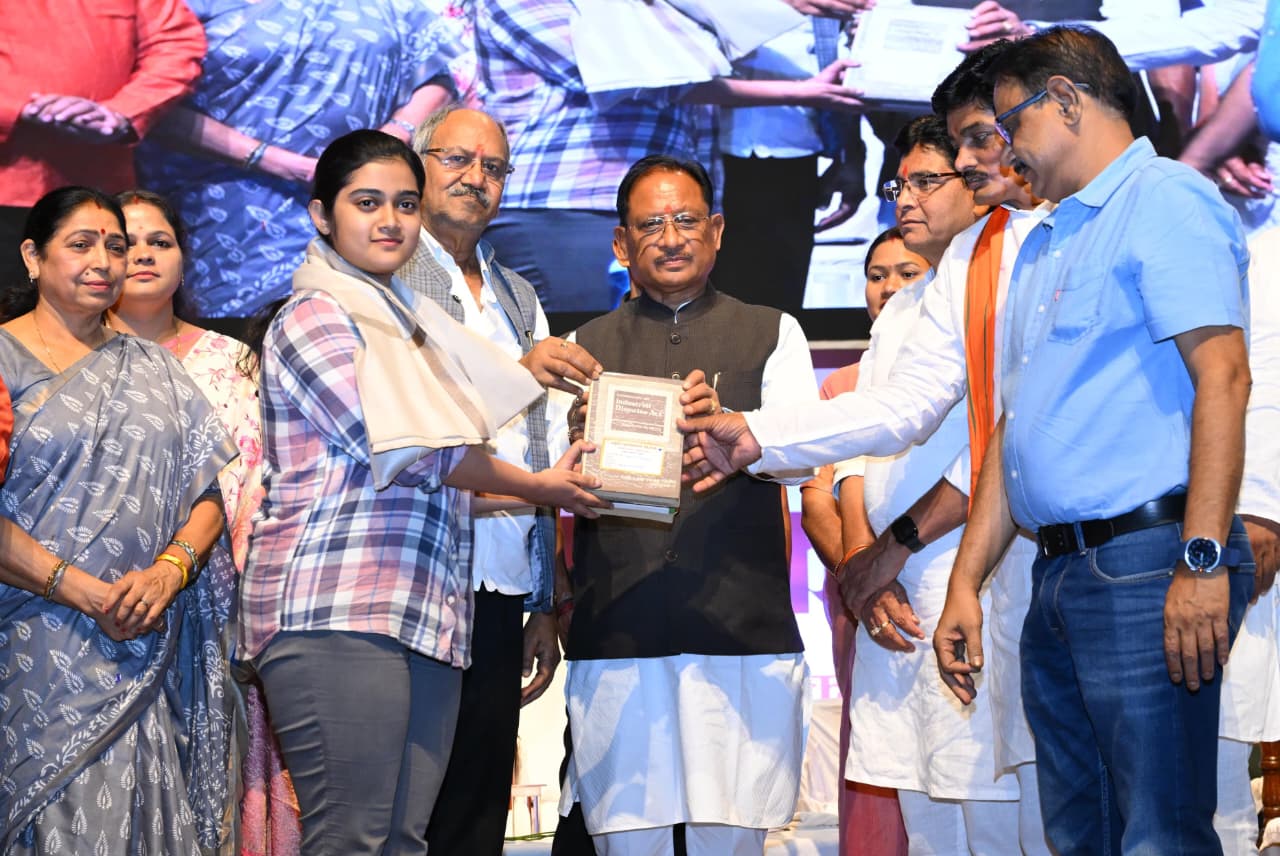 पंचायती राज संस्थाओं को सशक्त बनाकर विकसित भारत की नींव को मजबूत कर रही है हमारी सरकार : मुख्यमंत्री