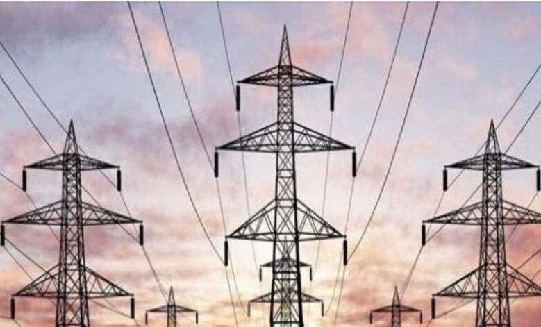 आंधी-बारिश ने खोली व्यवस्थाओं की पोल, बिजली-पानी संकट गहराया