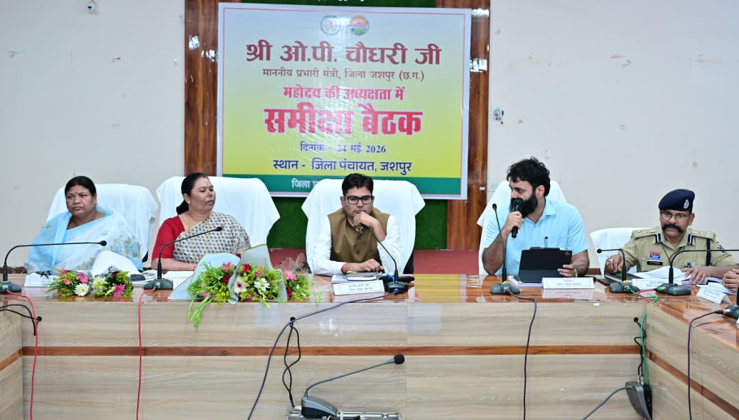 समय-सीमा में कार्य पूर्ण करने के निर्देश, जनप्रतिनिधियों से समन्वय पर ज़ोर