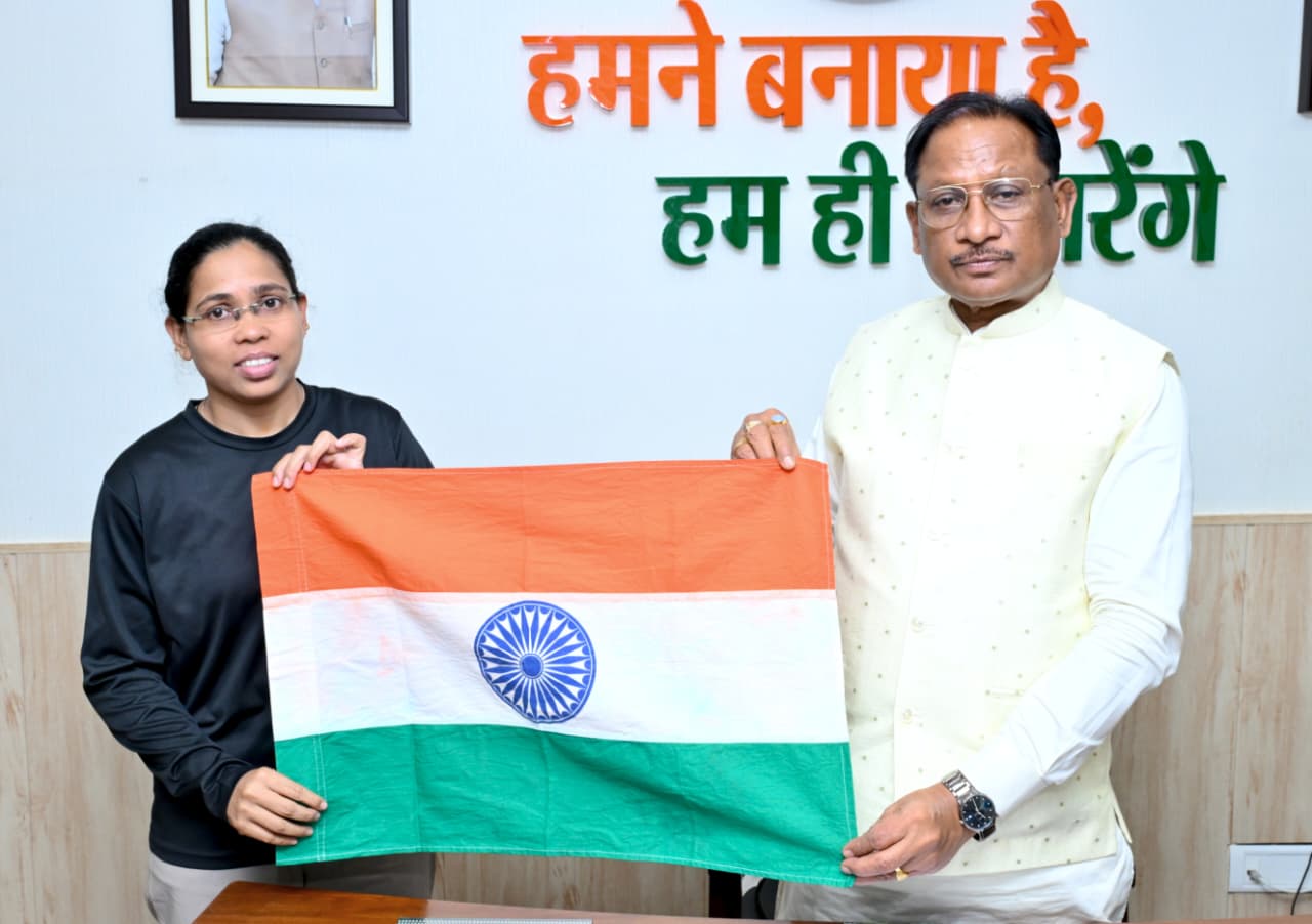 माउंट एवरेस्ट विजेता अमिता श्रीवास के स्वास्थ्य लाभ के लिए राज्य सरकार सजग : मुख्यमंत्री साय